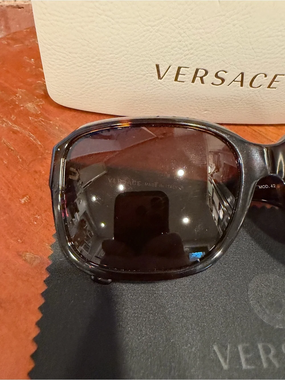 VERSACE 4207 108/73 Sunglasses Tortoise Dark Havana Greek Key w/ Case & Cloth